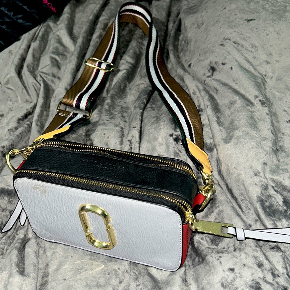 Brand new Marc Jacob’s purse! Never been worn only taken out of the box!